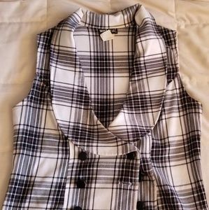 Plaid button up vest